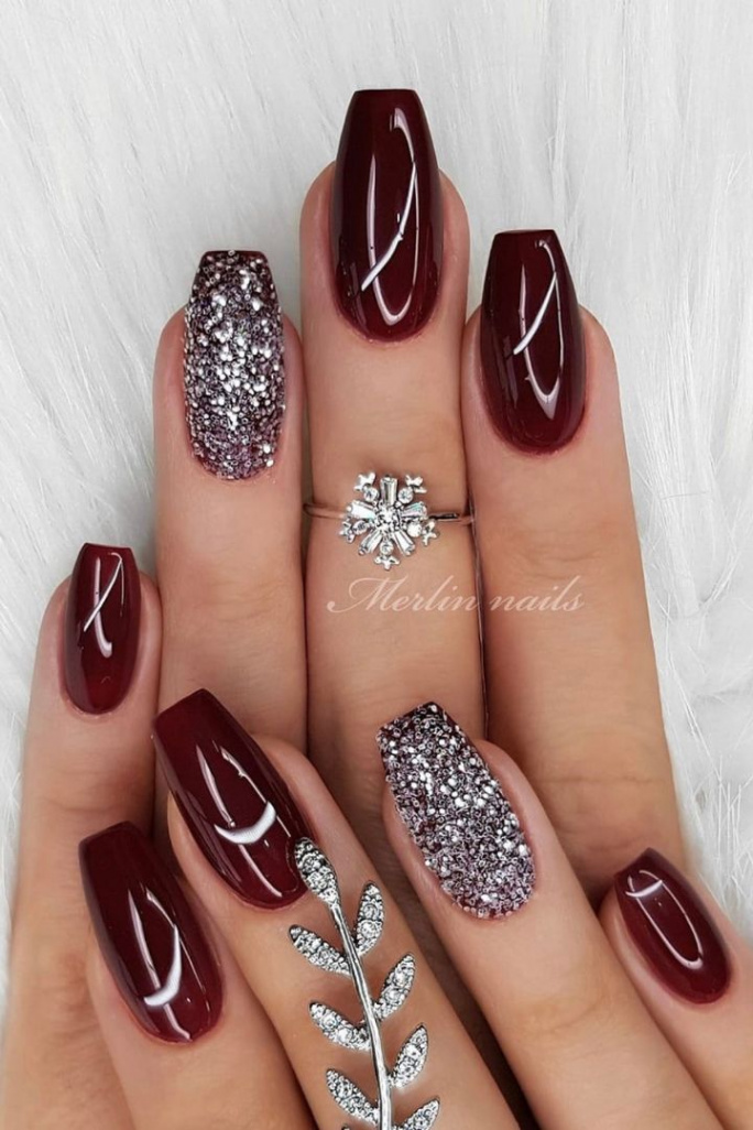 Trendy December Nails You