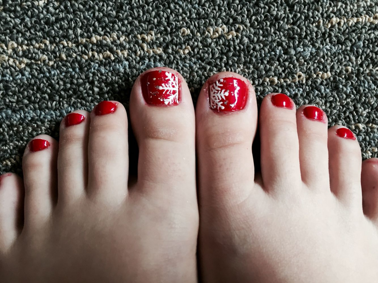 Winter toe nails  Fall toe nails, Gel toe nails, Toe nail art