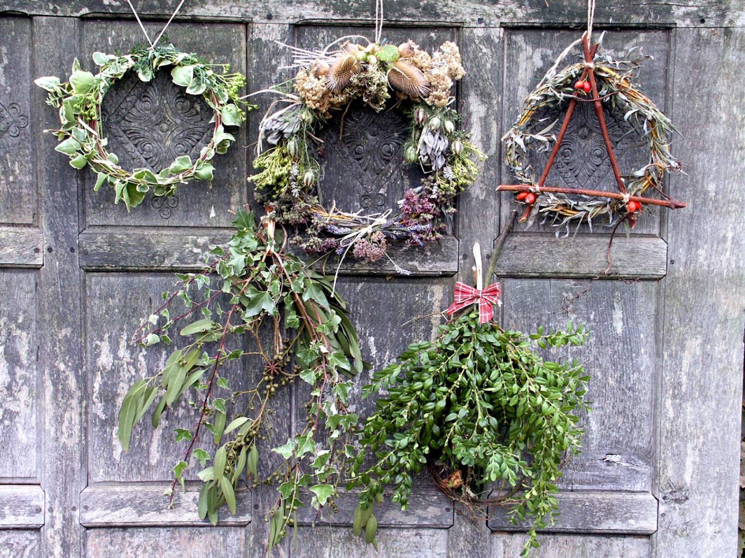 Winter Wreaths - so simple to make - Dobies Blog