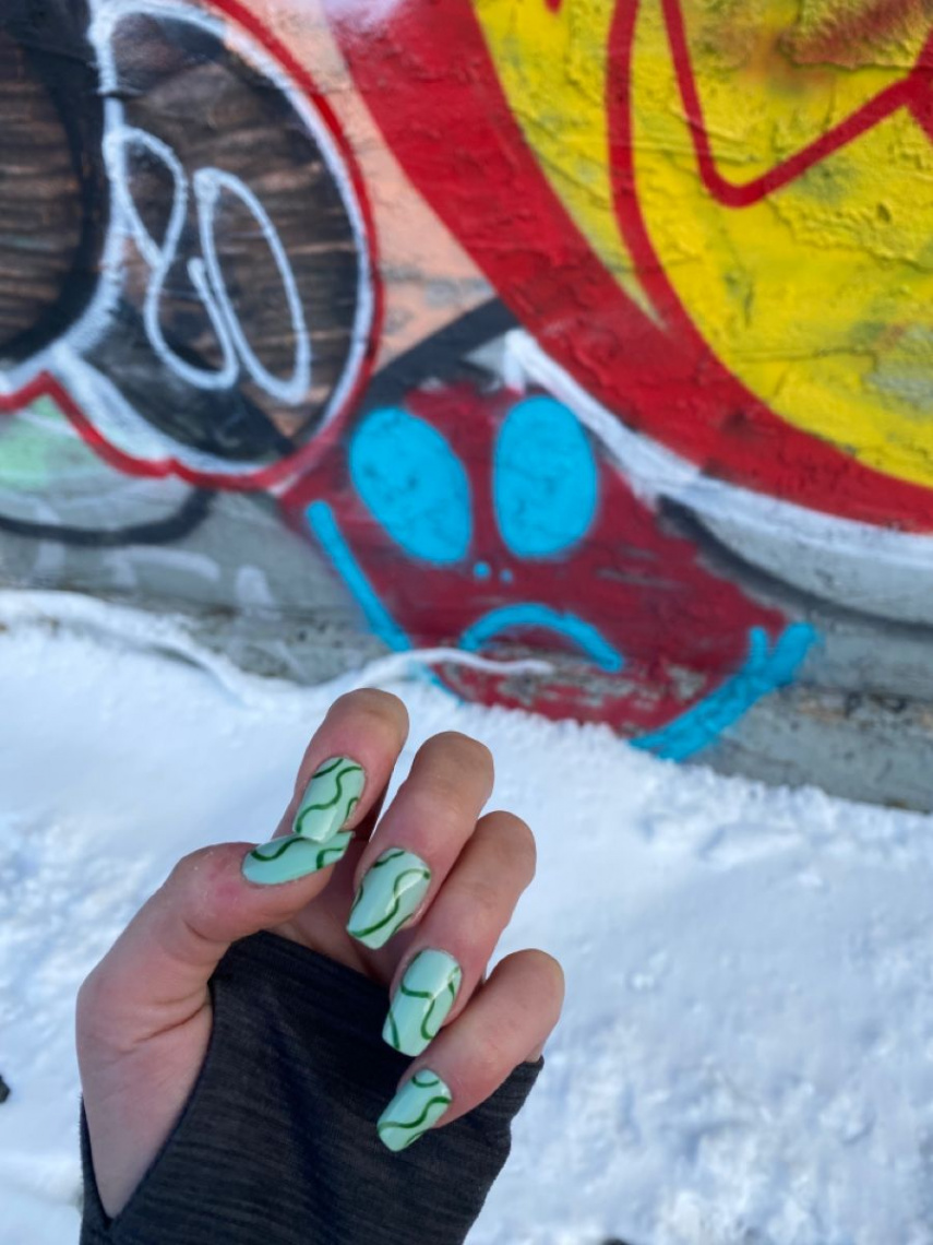 yk xmas nails  Green nails, Green nail art, Green aesthetic