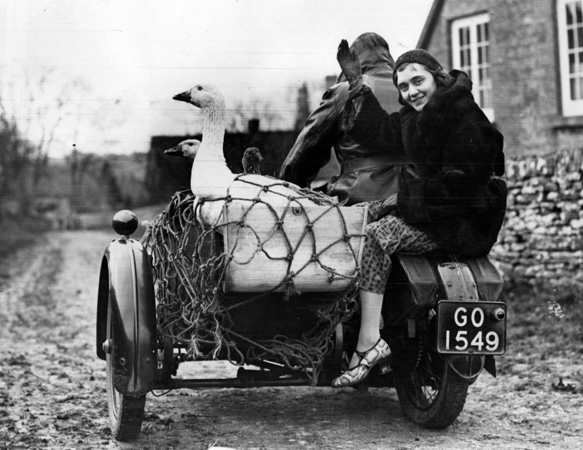 A very vintage Christmas in the UK:  brilliant photographs from