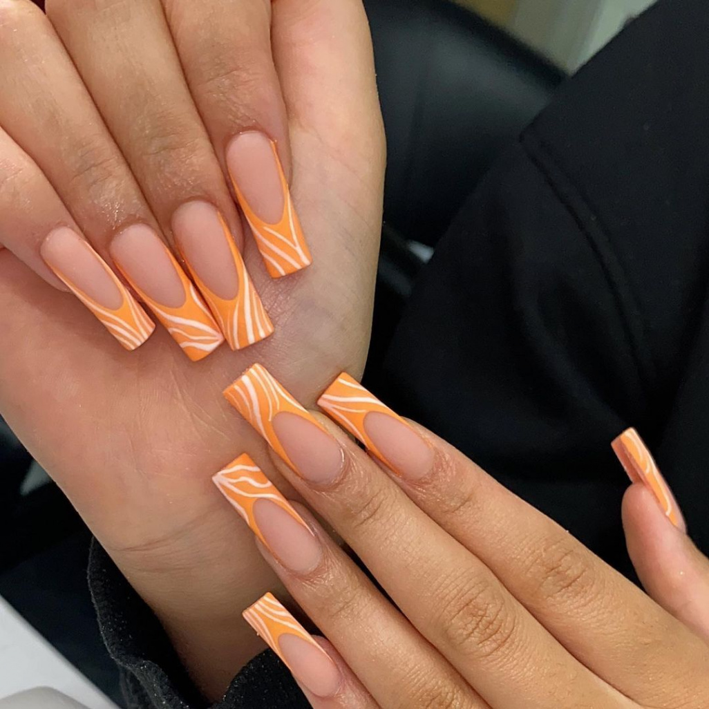 𝗔𝗖𝗥𝗬𝗟𝗜𝗖 𝗡𝗔𝗜𝗟𝗦 🇬🇧🇳🇬 on Instagram: “Holiday nails