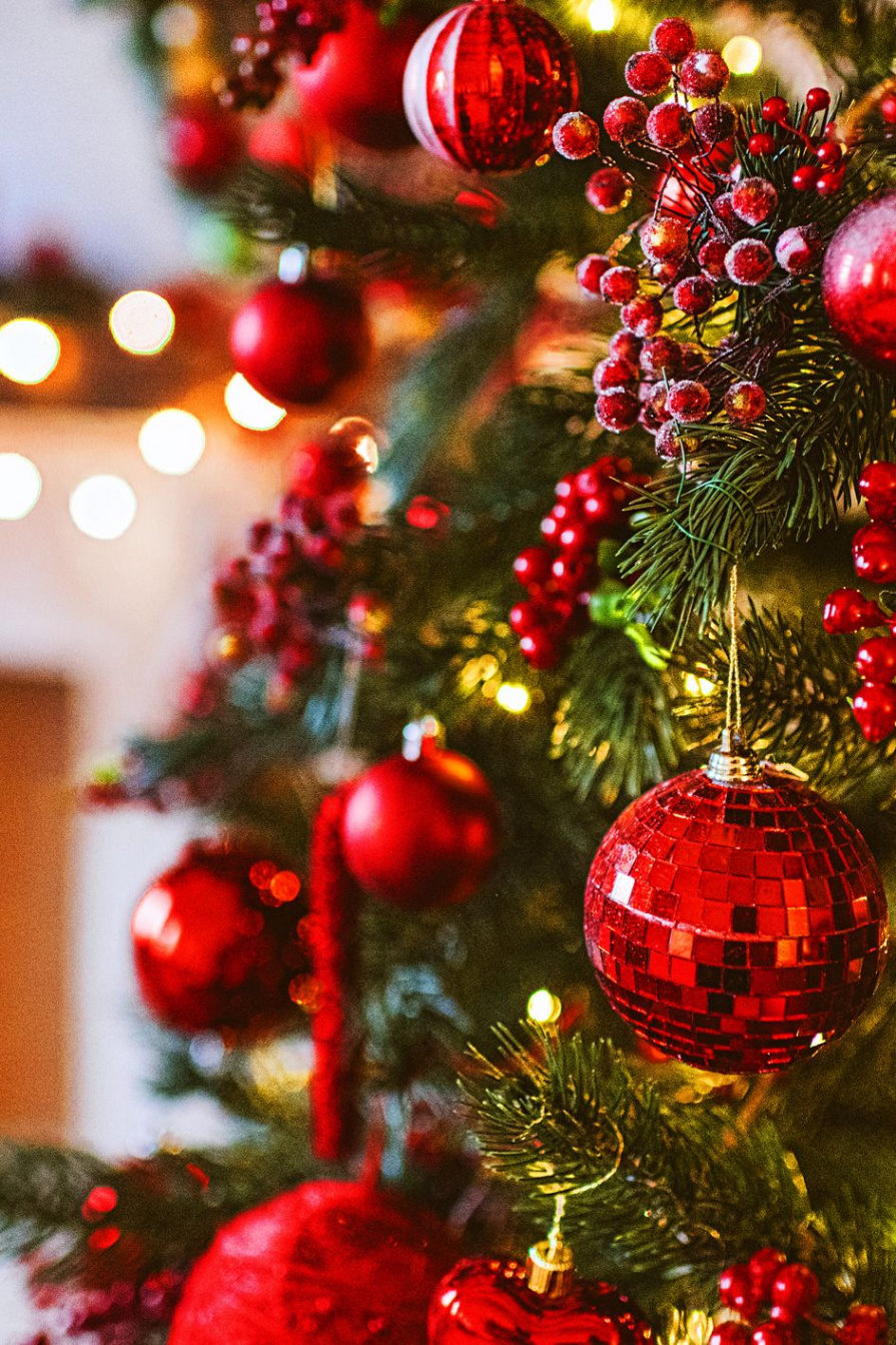 Best Christmas Tree Decorating Ideas, Picked By Editors