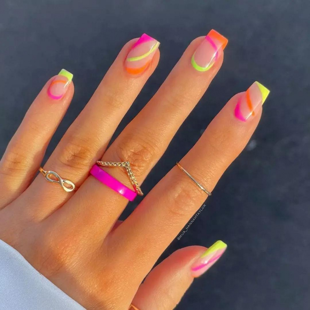 Bright Summer Nail Designs To Try In  – Maniology