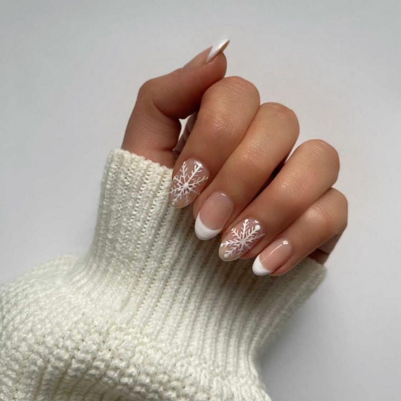 Holiday Nail Art Ideas For A Festive Manicure – Maniology