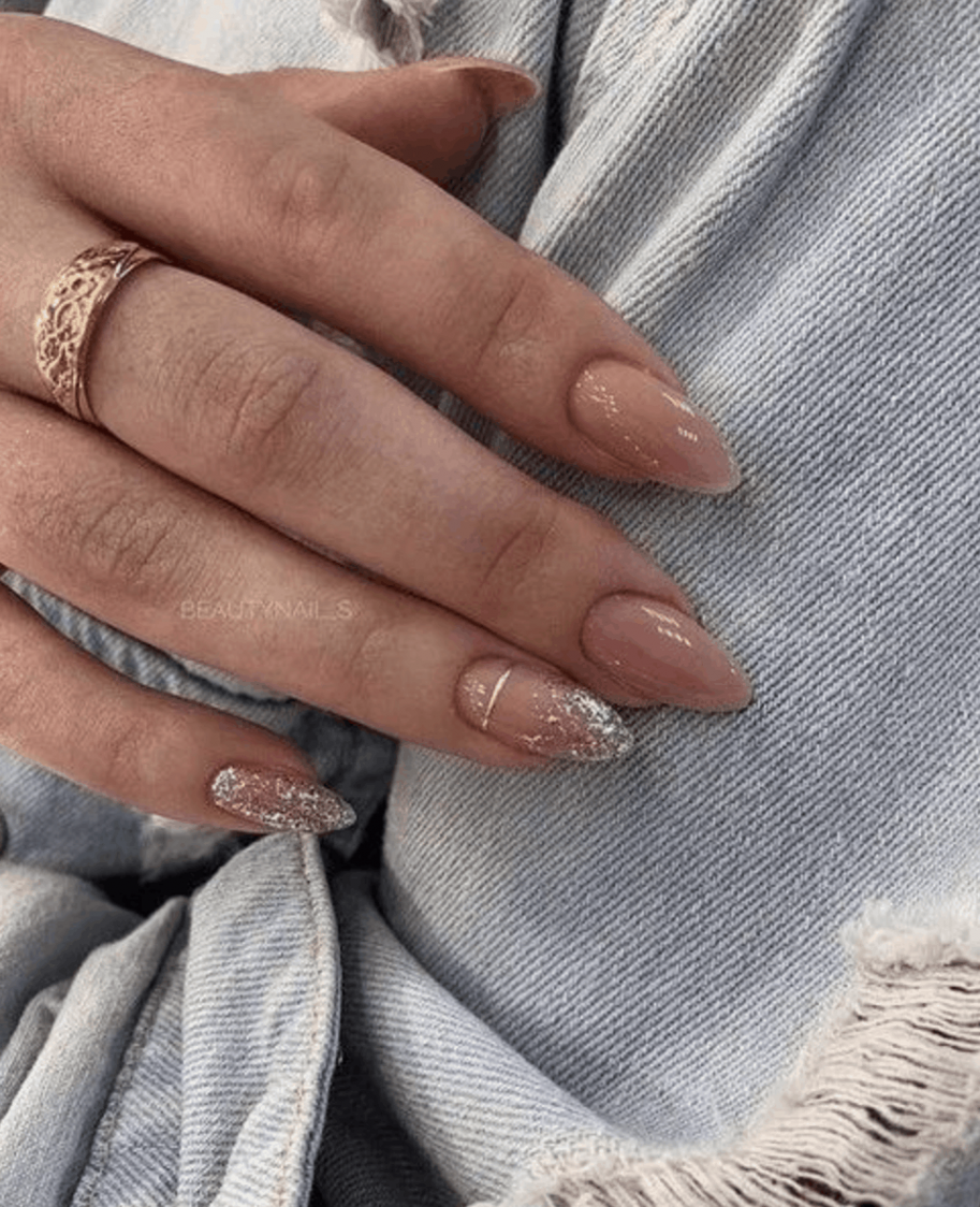 Holiday Nail Ideas for  - An Unblurred Lady  Unhas