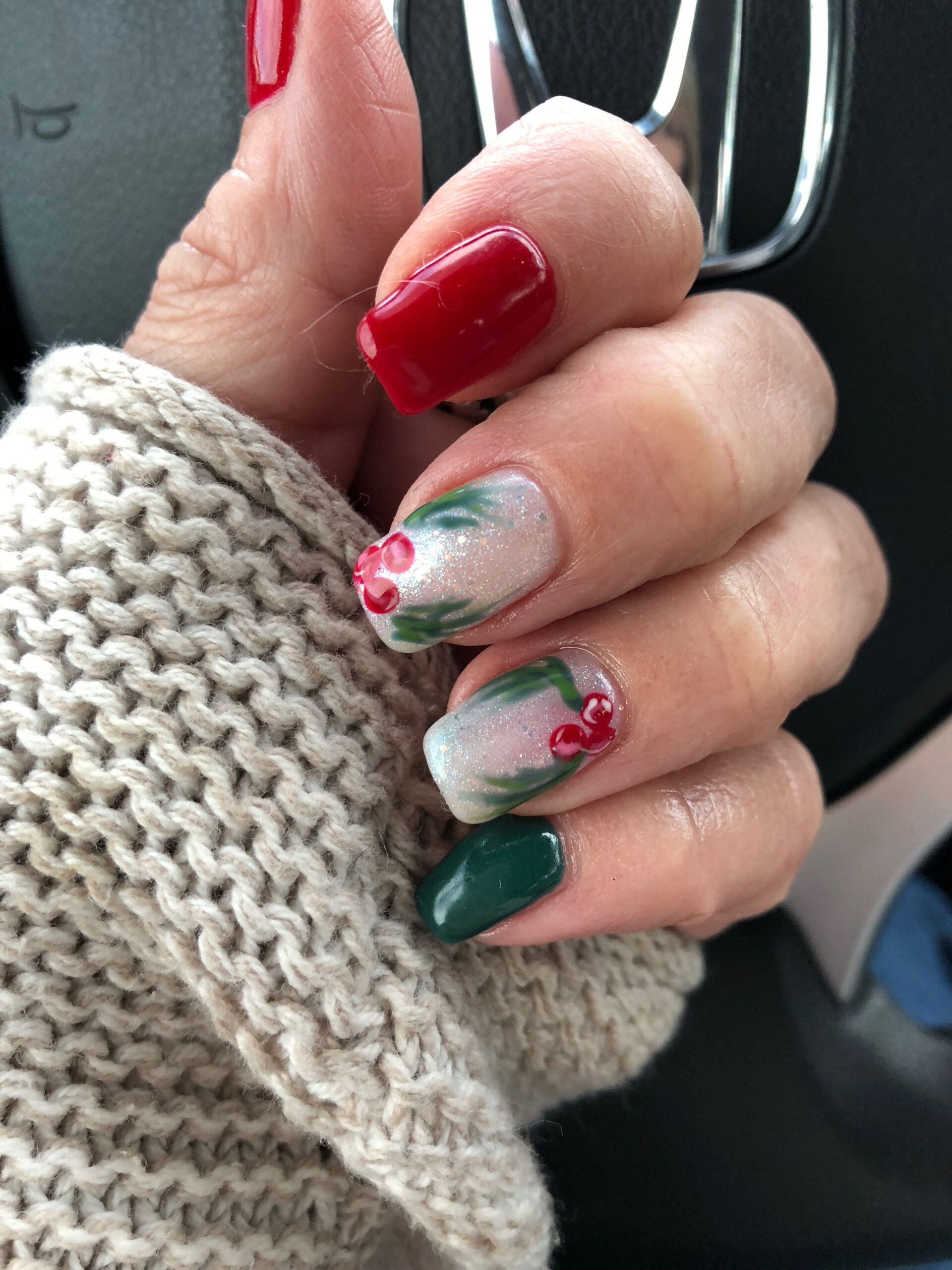 Holly Holiday Christmas Gel Nails  Christmas gel nails, Christmas