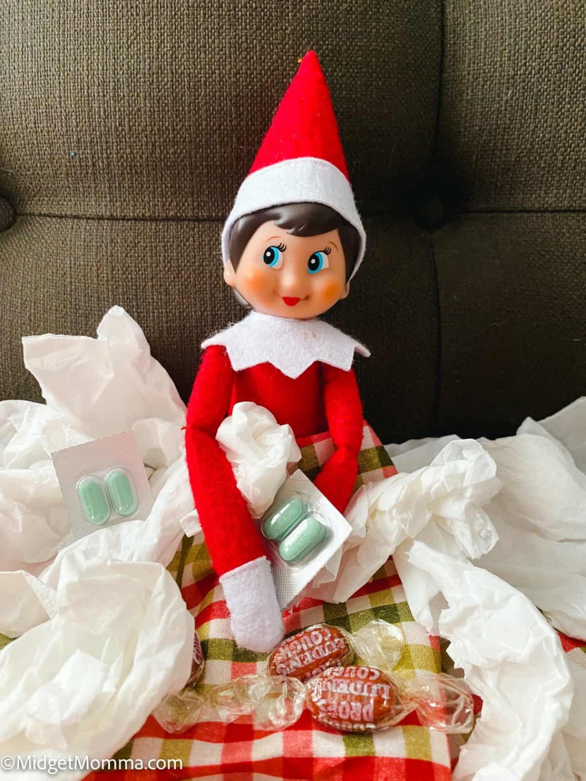 Last Minute Elf on the Shelf Ideas that Require Minimum Effort •