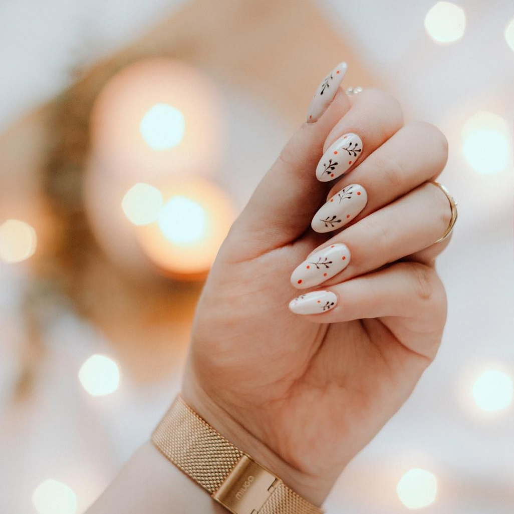 Minimal Christmas Nails  Cute christmas nails, Christmas nails