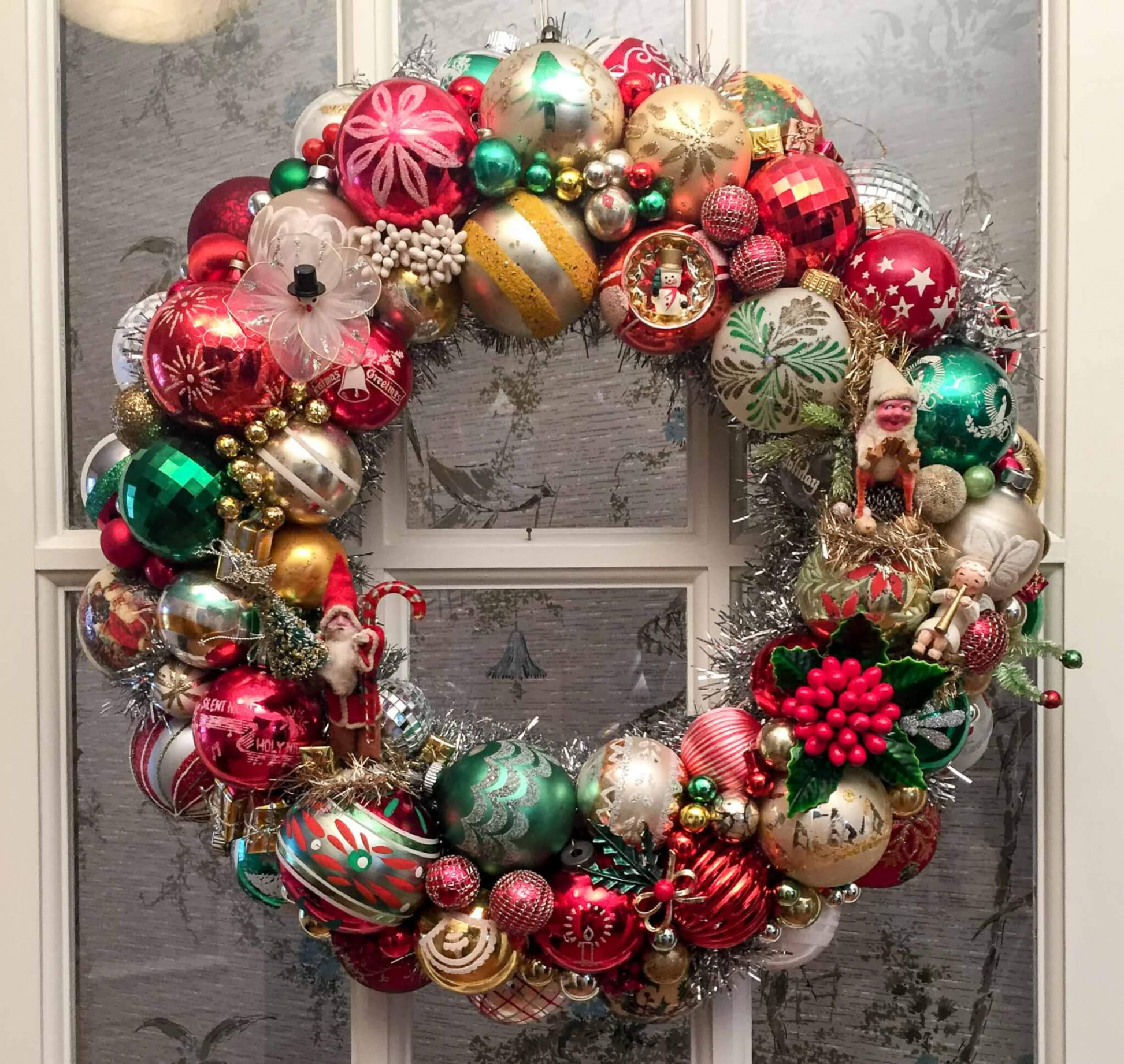 Original Christmas ornament wreath tutorial - Since