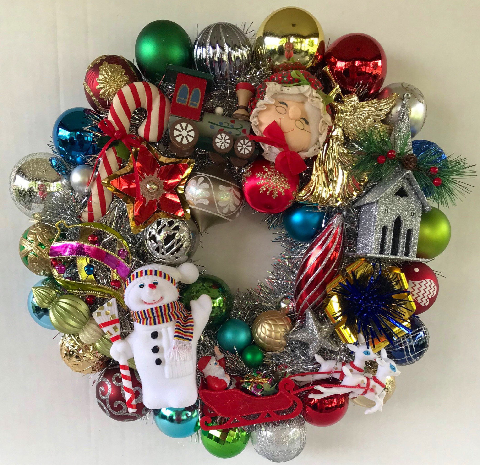 Vintage Style Christmas Wreath Shatterproof Ornaments