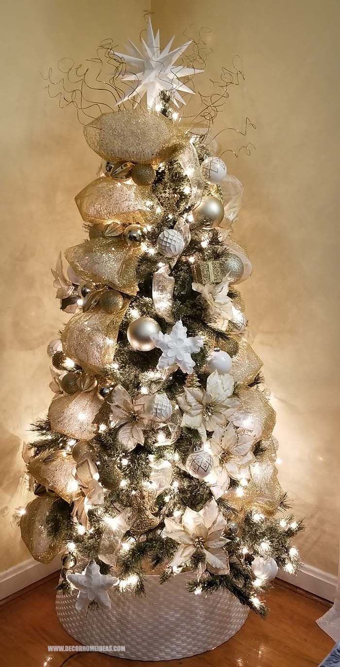 Christmas Tree Wallpaper Gold